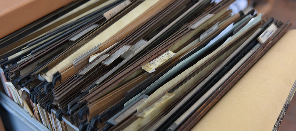 do locking bank bags work for protecting documents