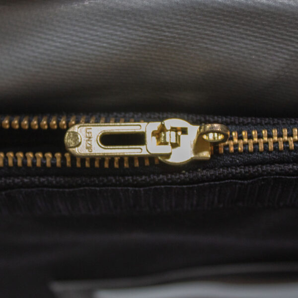 Zipper on bag